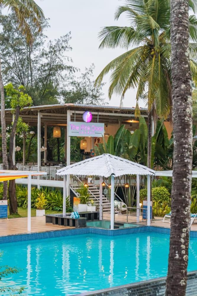 Foxoso La Beach Resort & Spa Velha Goa Exterior foto