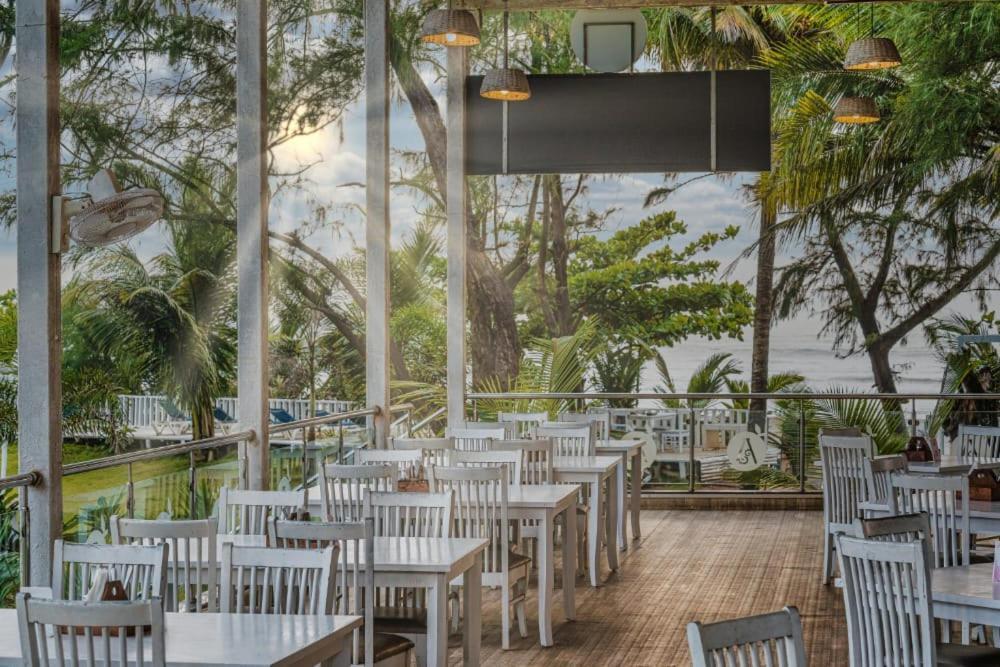 Foxoso La Beach Resort & Spa Velha Goa Exterior foto